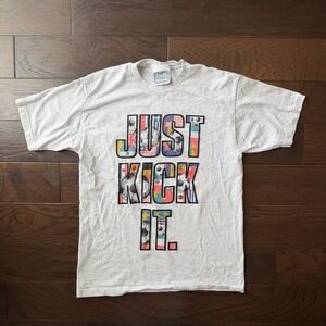 Vintage Just Kick It Soccer Shirt Mens Medium Gray World Flags Graphic 90s USA